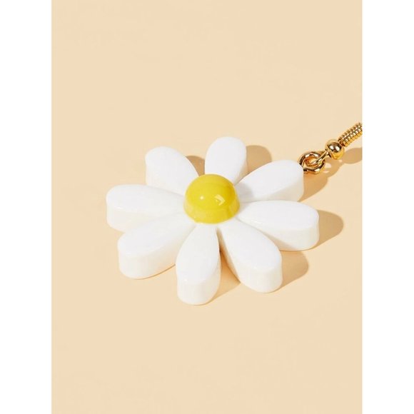 Pretty Daisy Earrings Bohemian Large Katy Perry Style Summer Flower Earrings - Picture 3 of 3